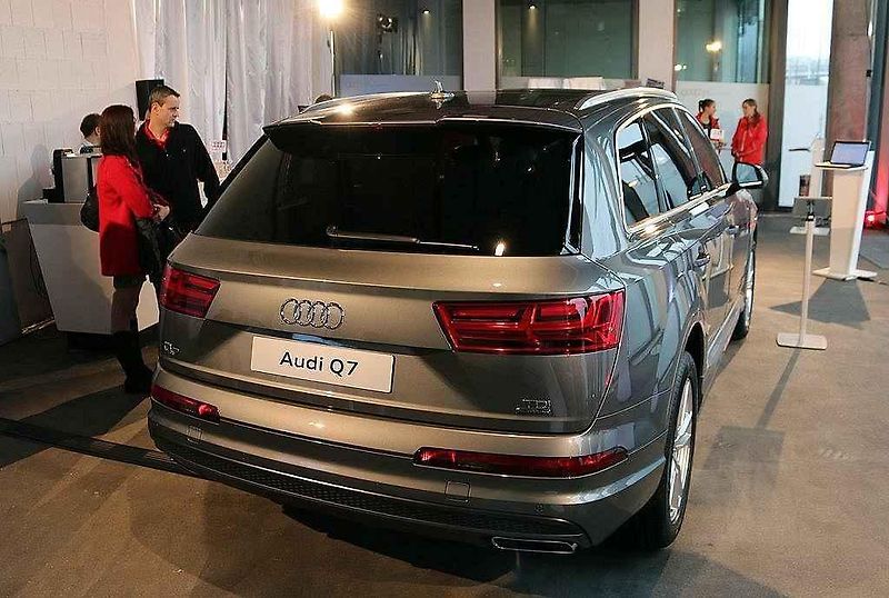 Audi Q7.