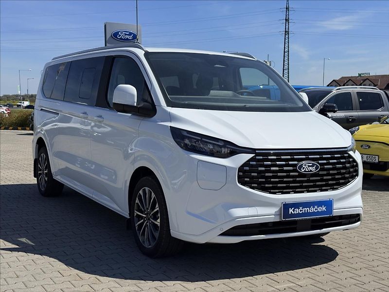 Ford Tourneo Custom 2,5 PHEV 171 kW Titanium L2 - fotka 7 z 26