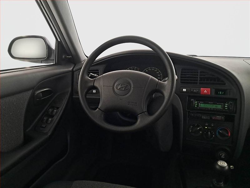 Hyundai Elantra (2003) 1.6, Serv.kniha, po STK - fotka 7 z 15