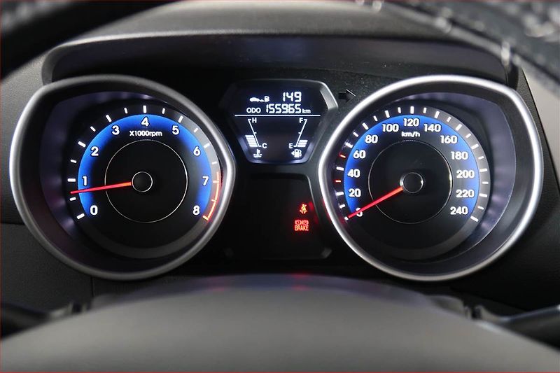 Hyundai Elantra (2011) 1.6, Serv.kniha, Tempomat - fotka 11 z 16