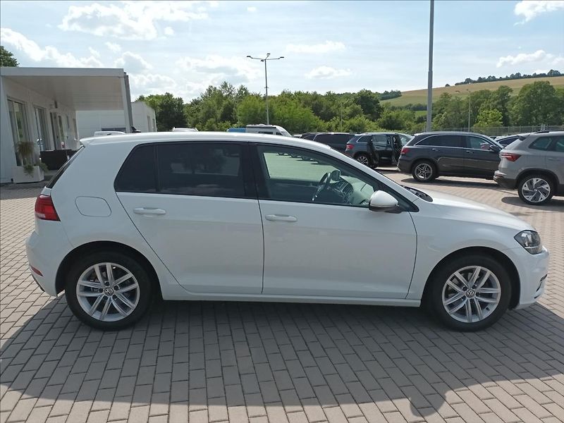 Volkswagen Golf 1,6 TDI, 85KW,ČR,1MAJ,DPH,HIGH - fotka 4 z 43