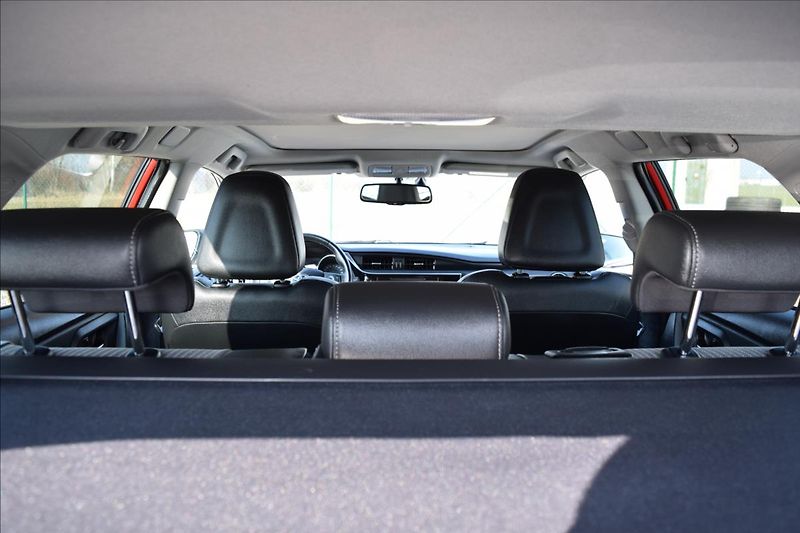 Toyota Auris 1,2 i 85KW XENONY AUTOMAT ALU - fotka 26 z 55