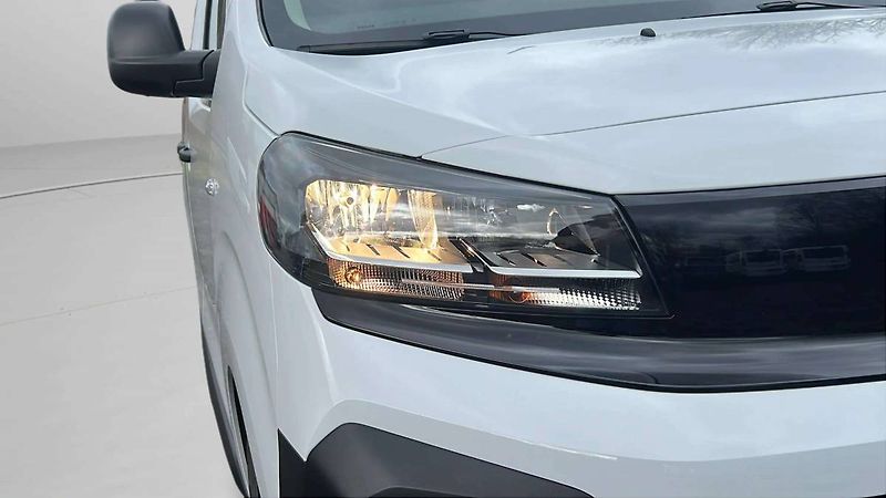 Opel Vivaro L2 (L) Crew Van 2.0 CDTi (106k - fotka 37 z 43