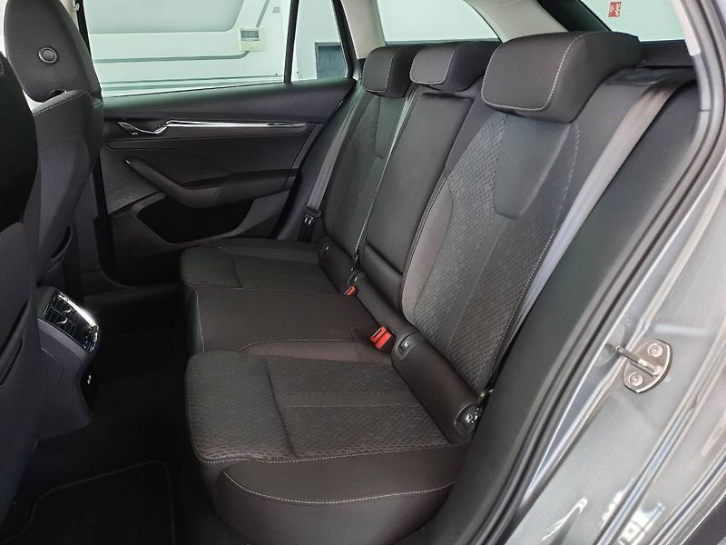 Škoda Octavia (2023) Style Combi 2.0 TDI (110kW/150 - fotka 9 z 27