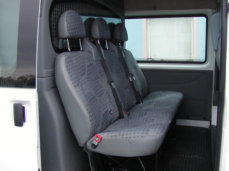 Ford Transit (2011) 2.2TDCi, 6MÍST, 350L,196TIS.KM - fotka 31 z 50