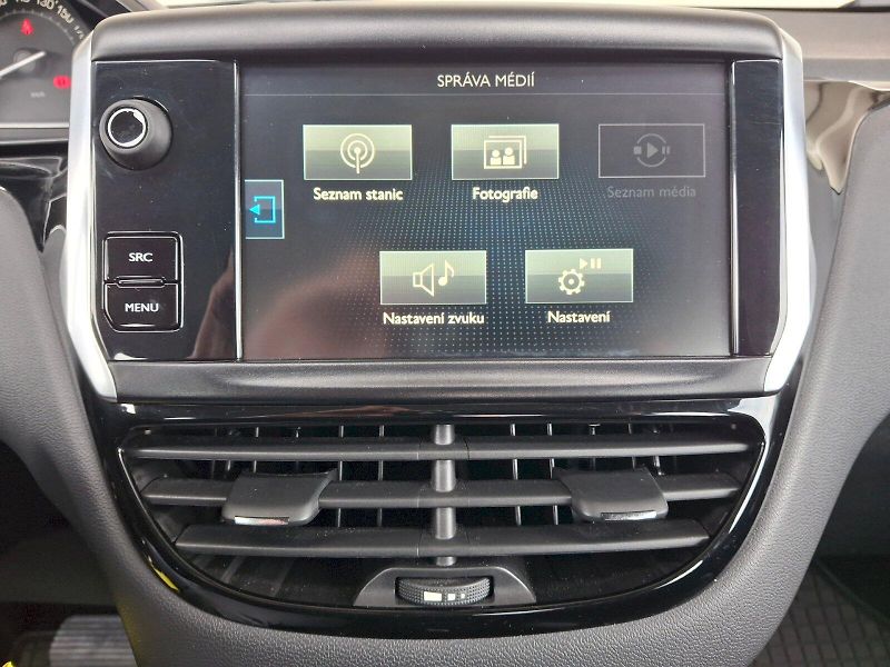 Peugeot 208 (2016) ALLURE Automat 1,2i 60kW - fotka 17 z 35