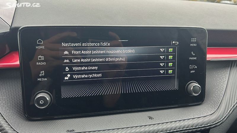 Škoda Fabia (2025) 1.0 TSI Monte Carlo DSG - fotka 15 z 22