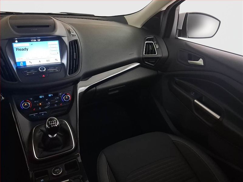 Ford Kuga (2018) 2.0 TDCi, 4X4, Serv.kniha - fotka 8 z 16