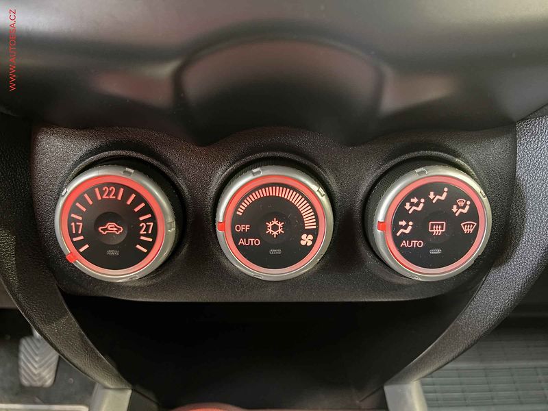 Mitsubishi ASX (2011) 1.8Di-D 4x4, ČR, Xenon - fotka 13 z 14