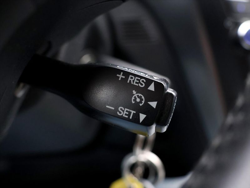 Toyota Avensis 2,0 D-4D 105kW Aut.klima CZ - fotka 22 z 36