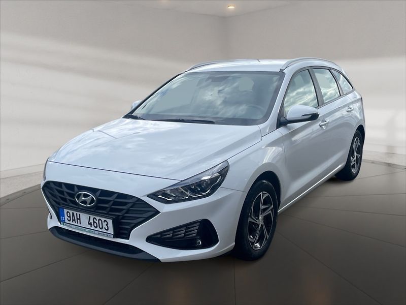 Hyundai i30 1,5 i Family Comfort - fotka 3 z 11