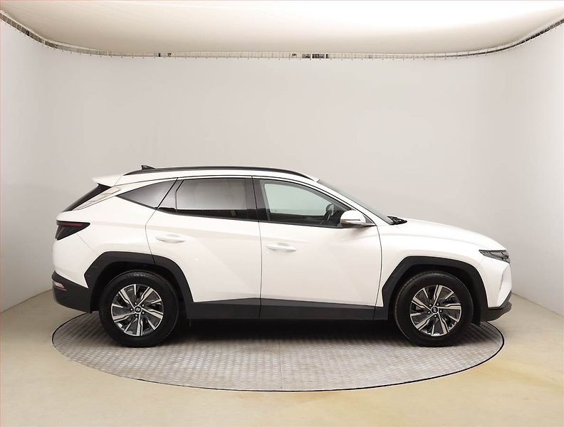 Hyundai Tucson (2023) 1.6 T-GDI - fotka 6 z 26
