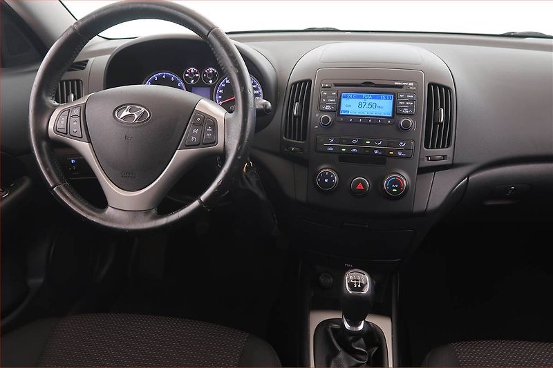 Hyundai i30 (2011) 1.4 CVVT, ČR,1.maj, Tempomat - fotka 7 z 15