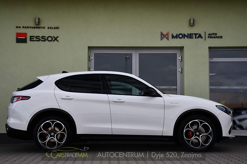 Alfa Romeo Stelvio 2,2D 154kW VELOCE AT8-Q4  - fotka 5 z 53