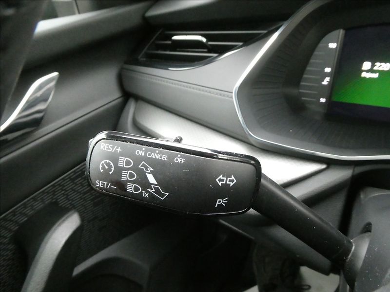 Škoda Octavia 2,0 TDi 110kW serviska,ČR,DPH - fotka 37 z 46