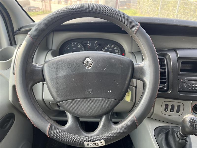 Renault Trafic 1.9 dCi 6.MÍST STK 11/2027 - fotka 14 z 26