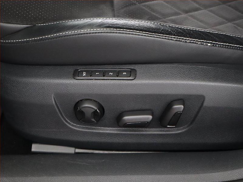 Škoda Superb (2019) Sportline 2.0 TDI - fotka 17 z 19