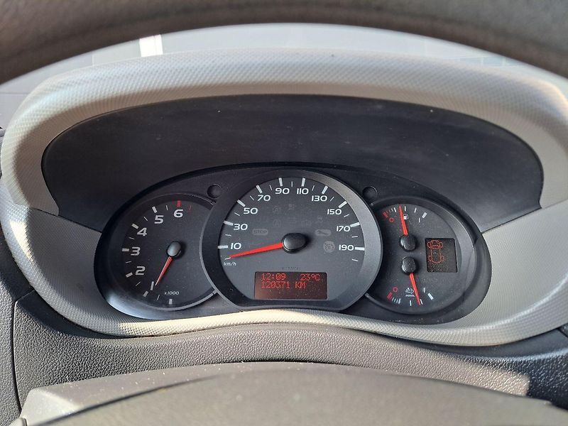 Renault Master (2018) 2.3 DCI 120kW, 6 míst, ZÁRUKA  - fotka 34 z 37