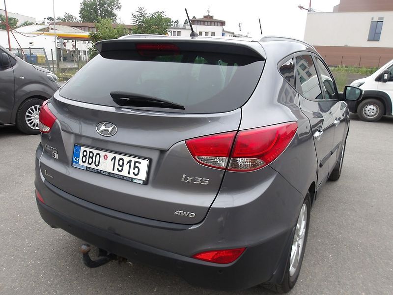 Hyundai ix35 2,0GDi 1.MAJ.! NAJ.94000 km !! - fotka 6 z 39
