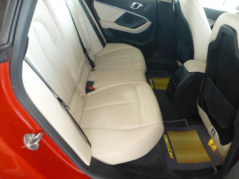 BMW Řada 2 (2021) 1,5I*FULL VYBAV*PŮVOD ČR-1 MAJ - fotka 25 z 29