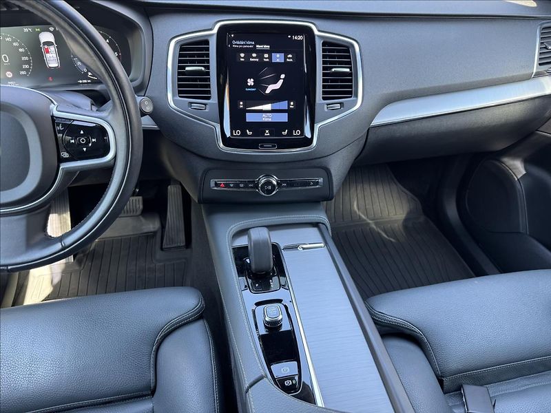 Volvo XC90 2,0 B5 AWD Momentum Pro AT ČR - fotka 18 z 33