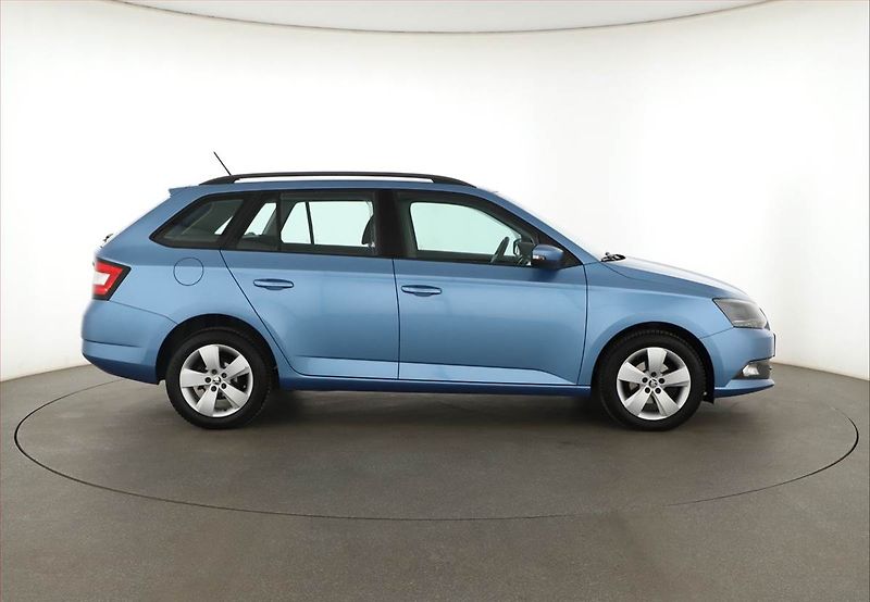 Škoda Fabia (2015) Ambition 1.2 TSI, Tempomat - fotka 6 z 12