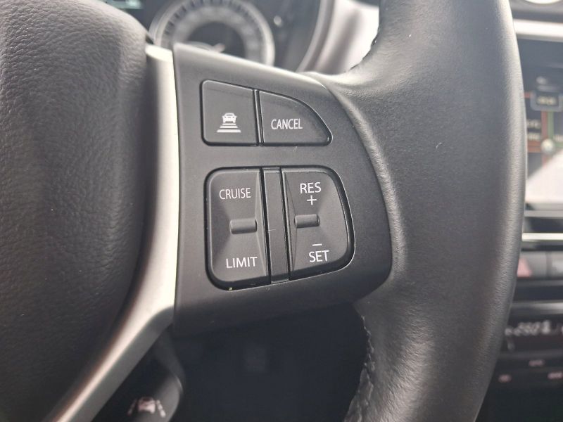 Suzuki Vitara (2024) Premium Hybrid Automat - fotka 18 z 35