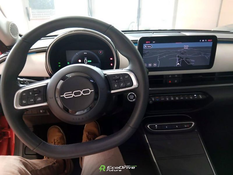 Fiat 600 (2024) vyhřívaná sedadla TOP výbava - fotka 11 z 15