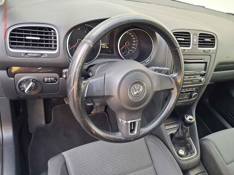 Volkswagen Golf (2012) 1.2TSi, ČR, Comfort - fotka 12 z 16