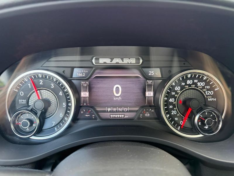 Dodge RAM (2023) + HEMI +RAPTOR LINER EDITION+ - fotka 16 z 20