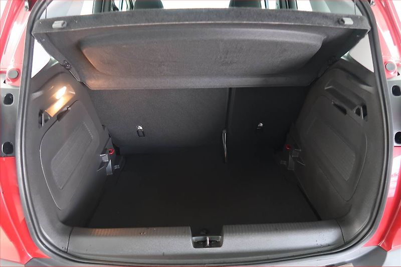 Opel Crossland X (2024) 1.2 Turbo, ČR,1.maj - fotka 13 z 17