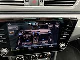Škoda Superb 2,0 STYLE,PANORAMA,TAŽNÉ,LED - náhled 30