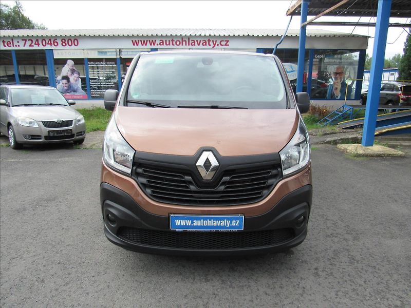 Renault Trafic 1,6 dCi 125 8 míst - fotka 2 z 27