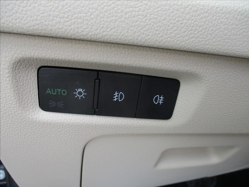 Škoda Octavia 2,0 TDI, Style,DSG,NAVI,CZ - fotka 33 z 45
