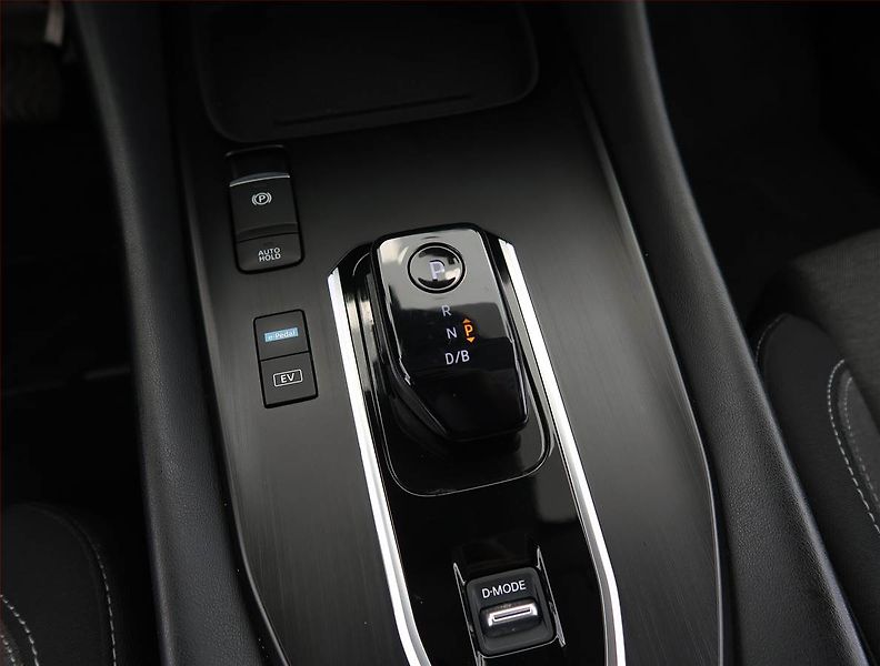 Nissan Qashqai (2024) N-Connecta 1.5 e-Power - fotka 13 z 23