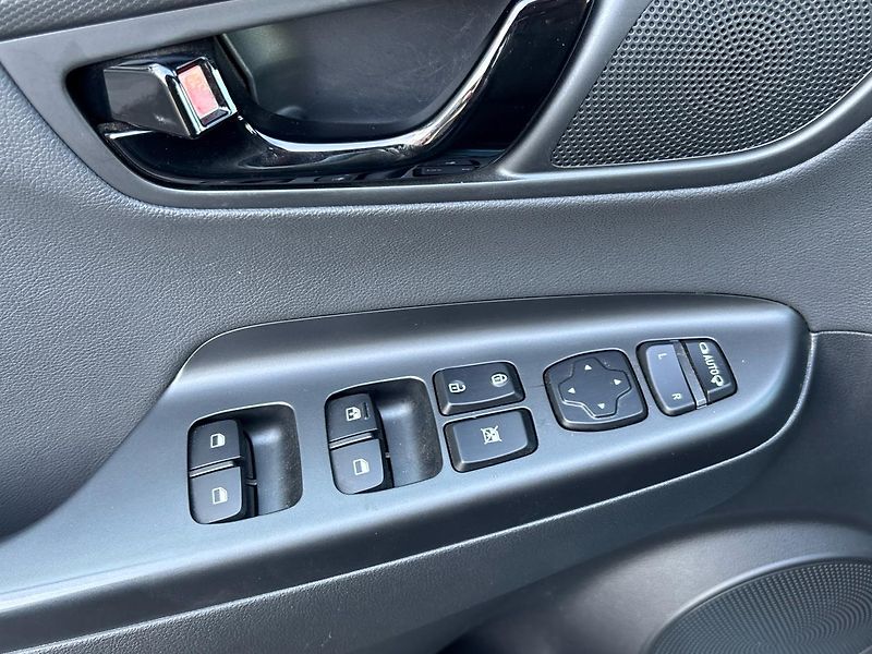 Hyundai Kona SUV - fotka 21 z 25