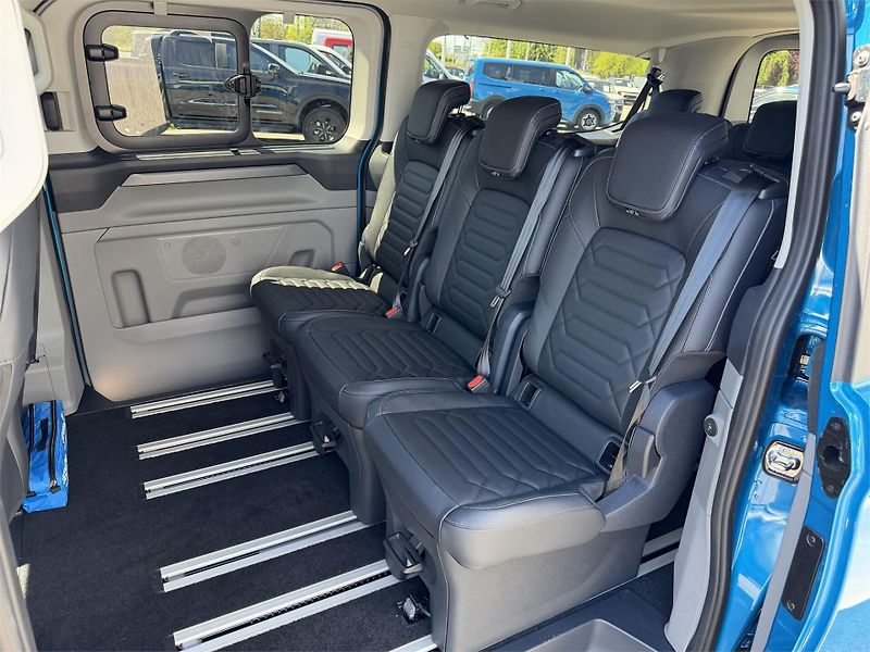 Ford Tourneo Custom (2025) Titanium X L2, Tourneo, 2.0 Ec - fotka 13 z 22