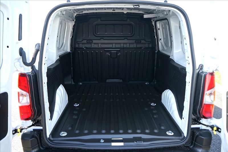 Citroën Berlingo (2026) 1,5 BlueHDi 100 MAN6 VAN L1650 - fotka 12 z 22