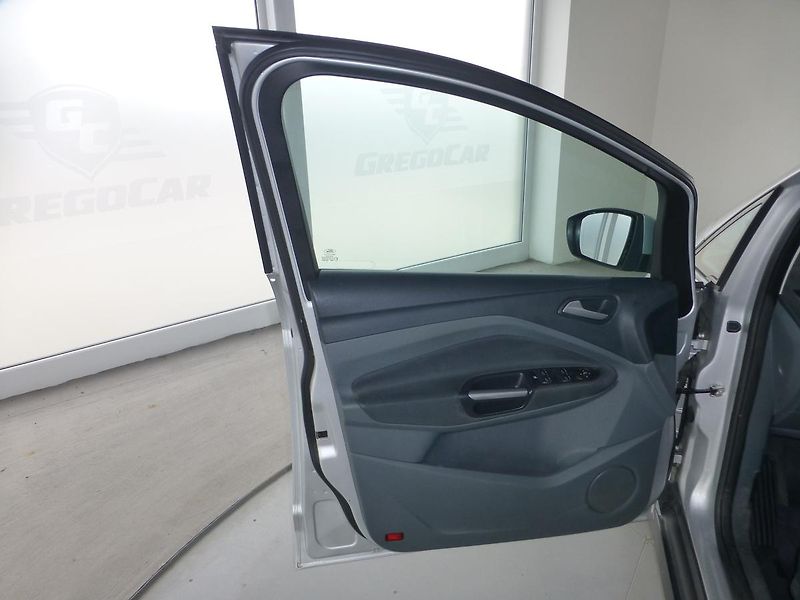 Ford C-MAX (2014) 1,6TDCI-85KW**ALU*PARK.S**NAVI - fotka 9 z 26