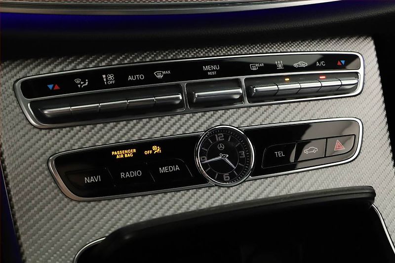 Mercedes-Benz Třídy E (2019) E 300 de - fotka 20 z 31