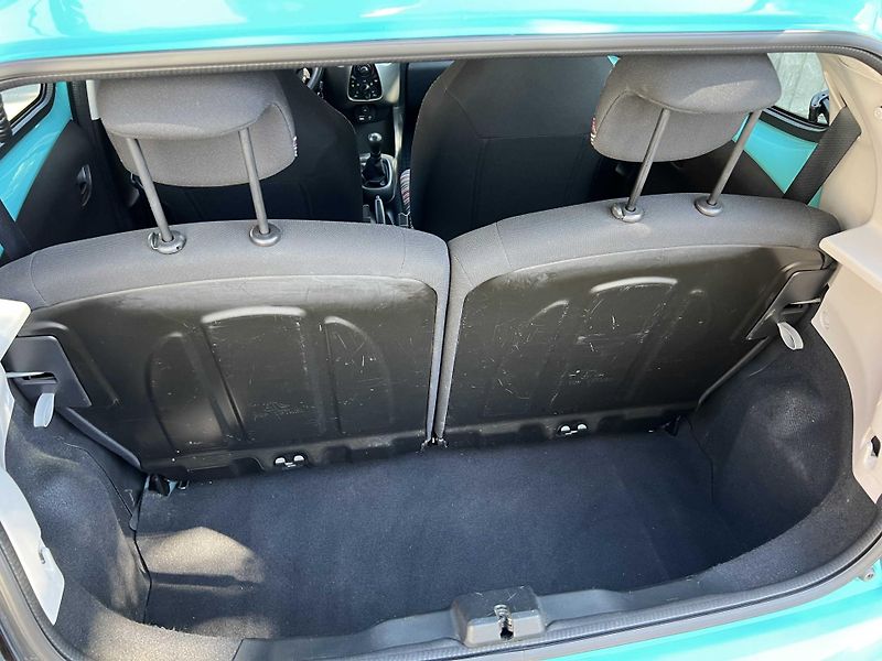 Citroën C1 1.0 VTi 51 kW 1.MAJ SERVISKA - fotka 10 z 13