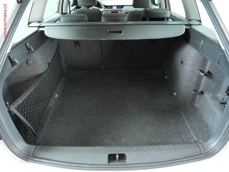 Škoda Octavia (2014) 1.6 TDi, 2.maj,ČR, Active, AC - fotka 7 z 16