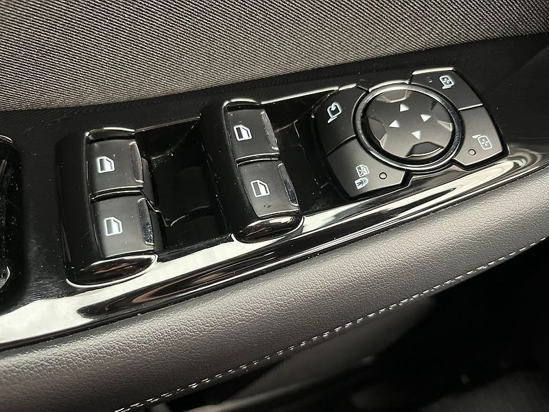 Ford S-MAX 2,5 HEV Titan. 7 míst ZAMLUVEN - fotka 16 z 65
