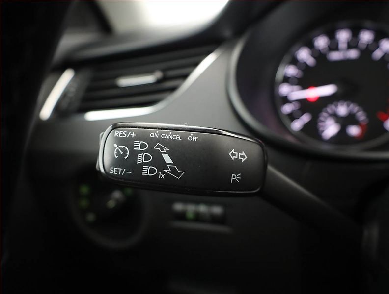 Škoda Octavia (2015) Ambition 1.6 TDI, 4X4 - fotka 16 z 18