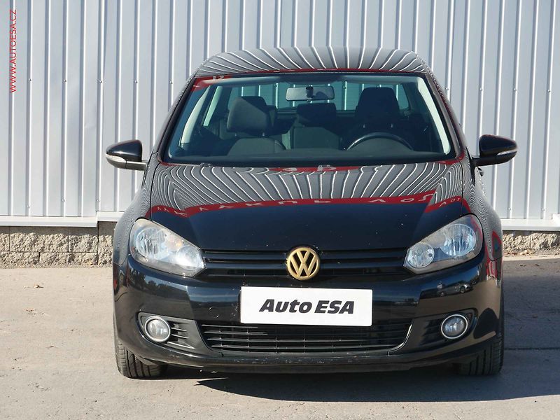Volkswagen Golf (2010) 1.2 TSi, 2.maj,ČR, Trendline - fotka 2 z 14