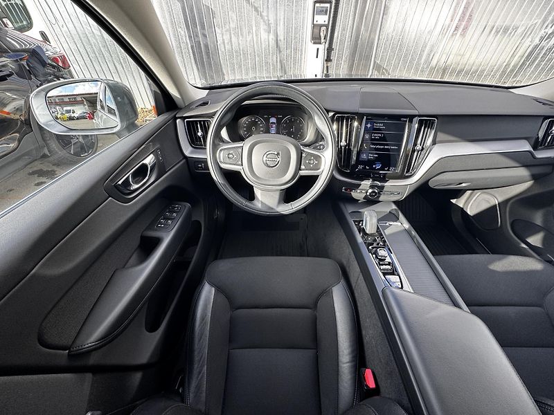 Volvo XC60 B5 AWD / ČR / 1. maj // výhřev - fotka 15 z 42