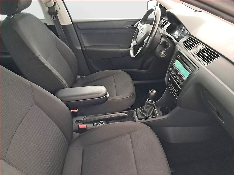 Škoda Rapid (2013) Ambition 1.2 TSI, Serv.kniha - fotka 9 z 17