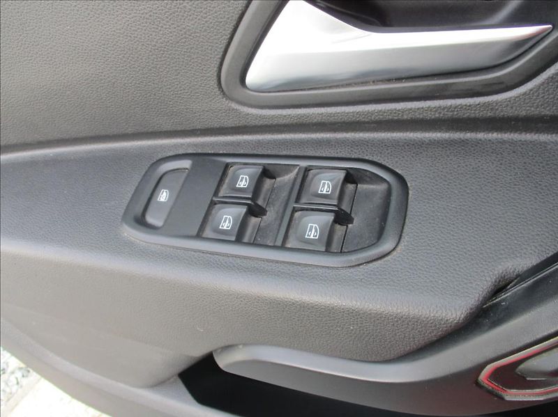 Dacia Duster 1,6 i 16v, klima,serv.historie - fotka 25 z 46