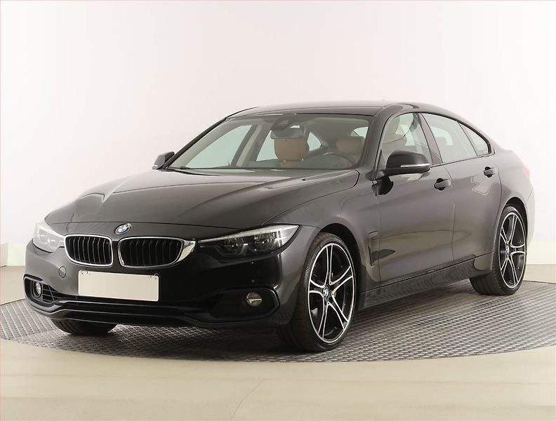 BMW Řada 4 (2018) 440i xDrive - fotka 2 z 26