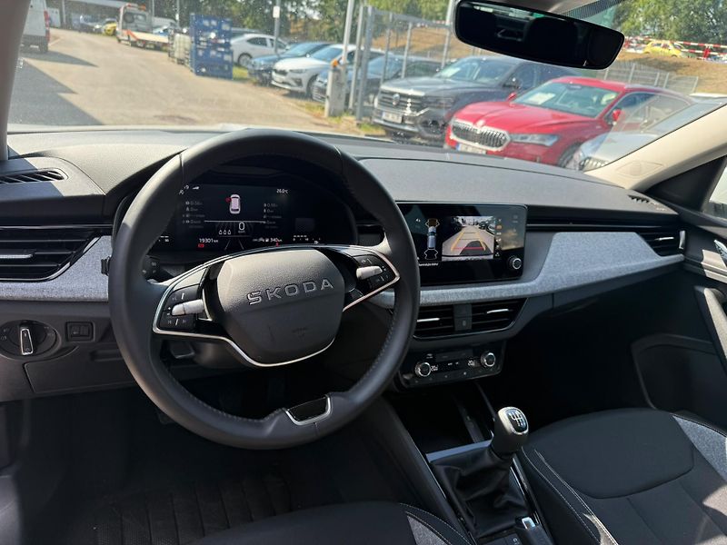 Škoda Kamiq Selection 1.0 TSI 85kw - fotka 10 z 25